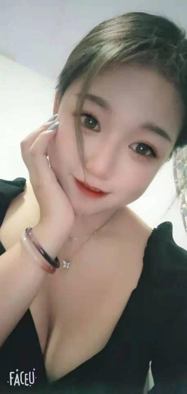 广州-大胸梦梦在家做兼职